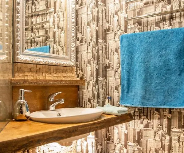 Апартамент Art Luxury *